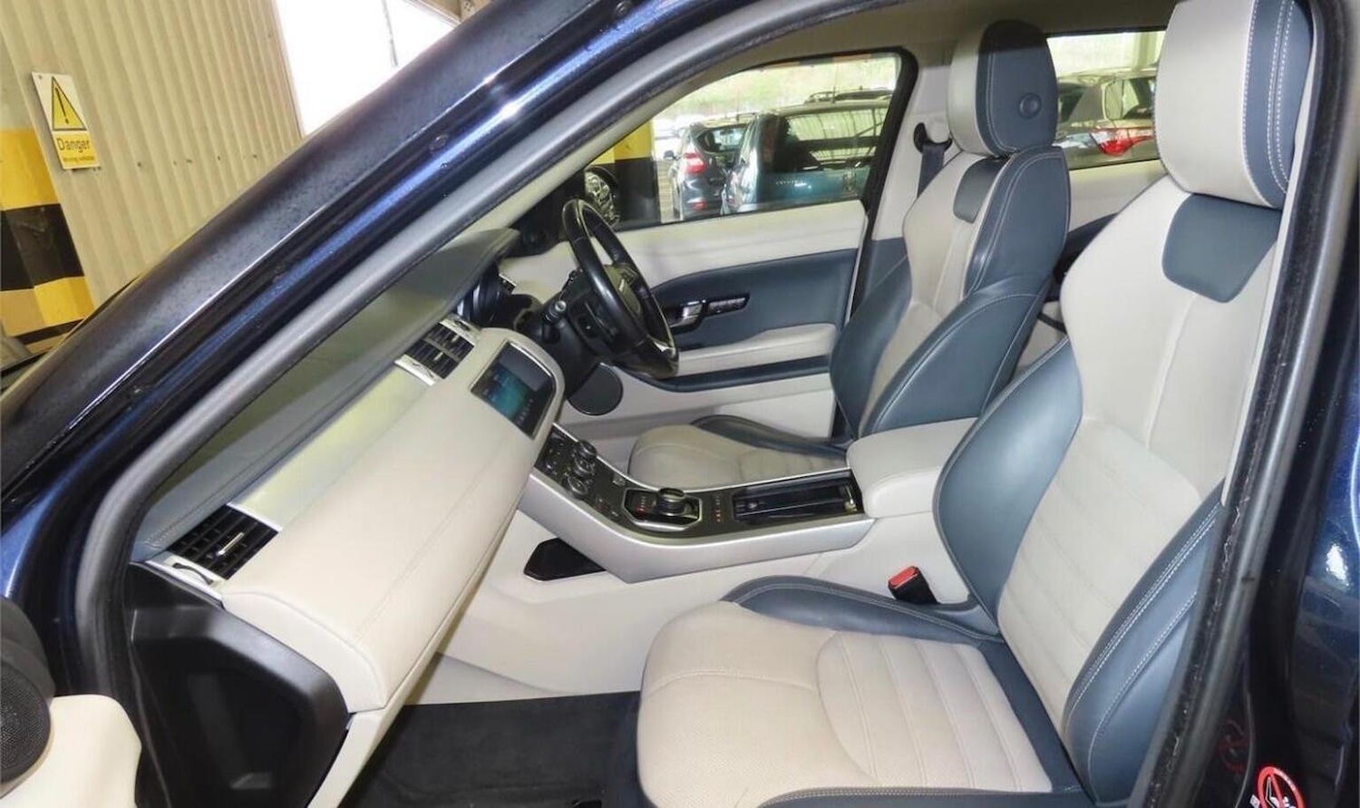 Used Land Rover Range Rover Evoque 2017 for sale - 77541633: Photo 2