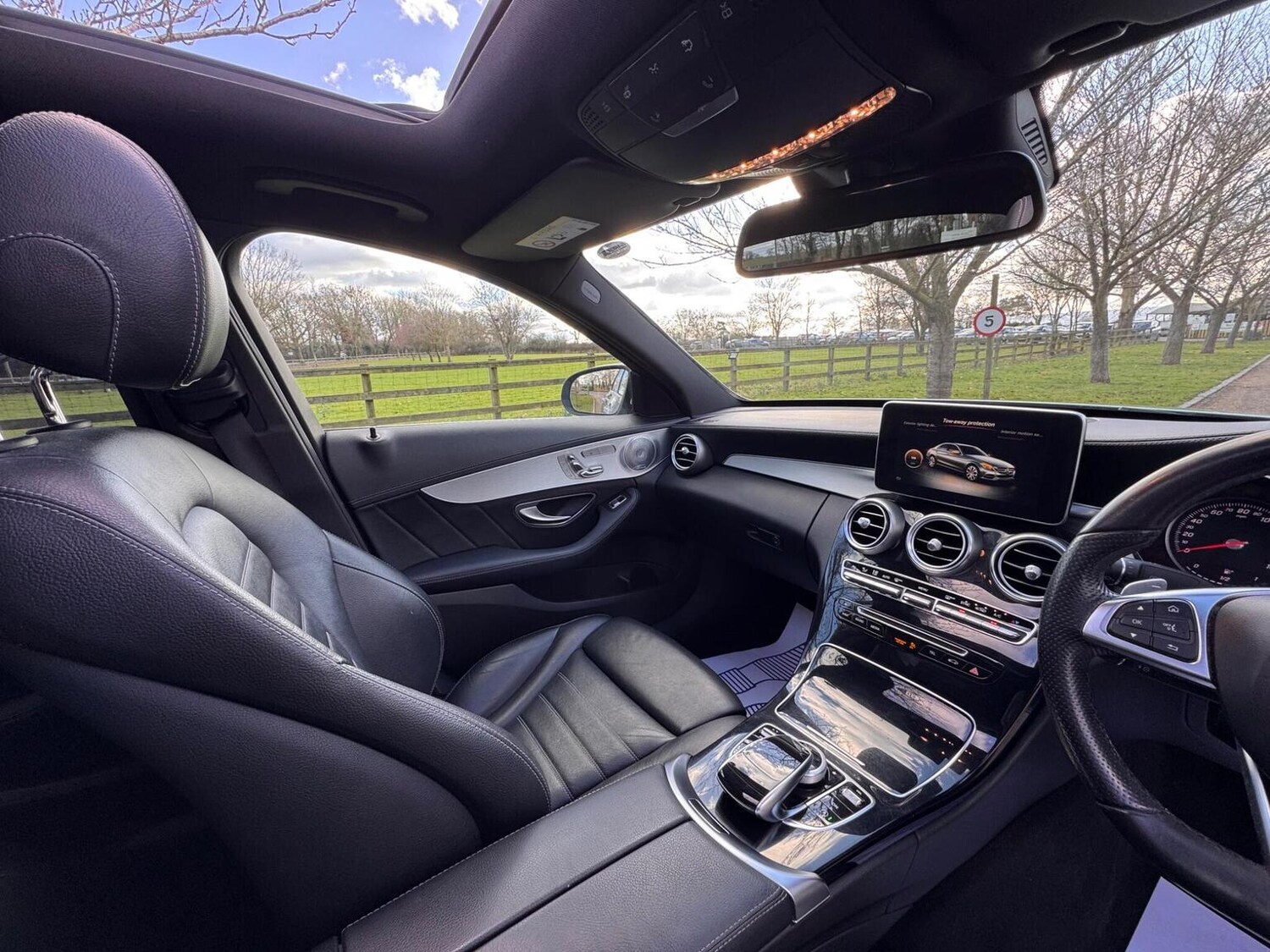 Used Mercedes-Benz C Class 2014 for sale - 77548341: Photo 26