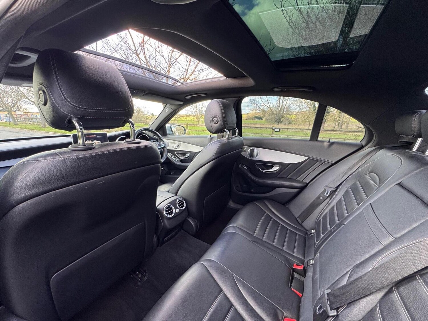 Used Mercedes-Benz C Class 2014 for sale - 77548341: Photo 28