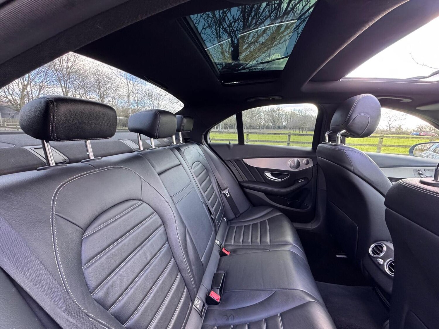 Used Mercedes-Benz C Class 2014 for sale - 77548341: Photo 30