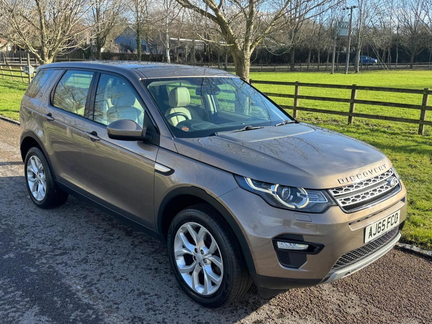 Used Land Rover Discovery Sport 2016 for sale - 77445671: Photo 2