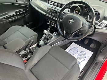 Used Alfa Romeo Giulietta 2013 for sale - 76249626: Photo