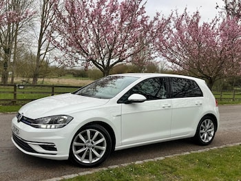 Used Volkswagen Golf 2019 for sale - 78584443: Photo