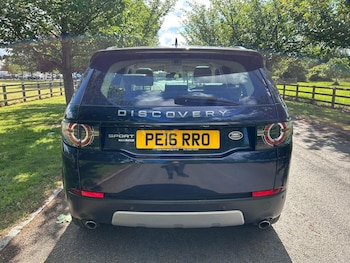 Used Land Rover Discovery Sport 2016 for sale - 78604868: Photo