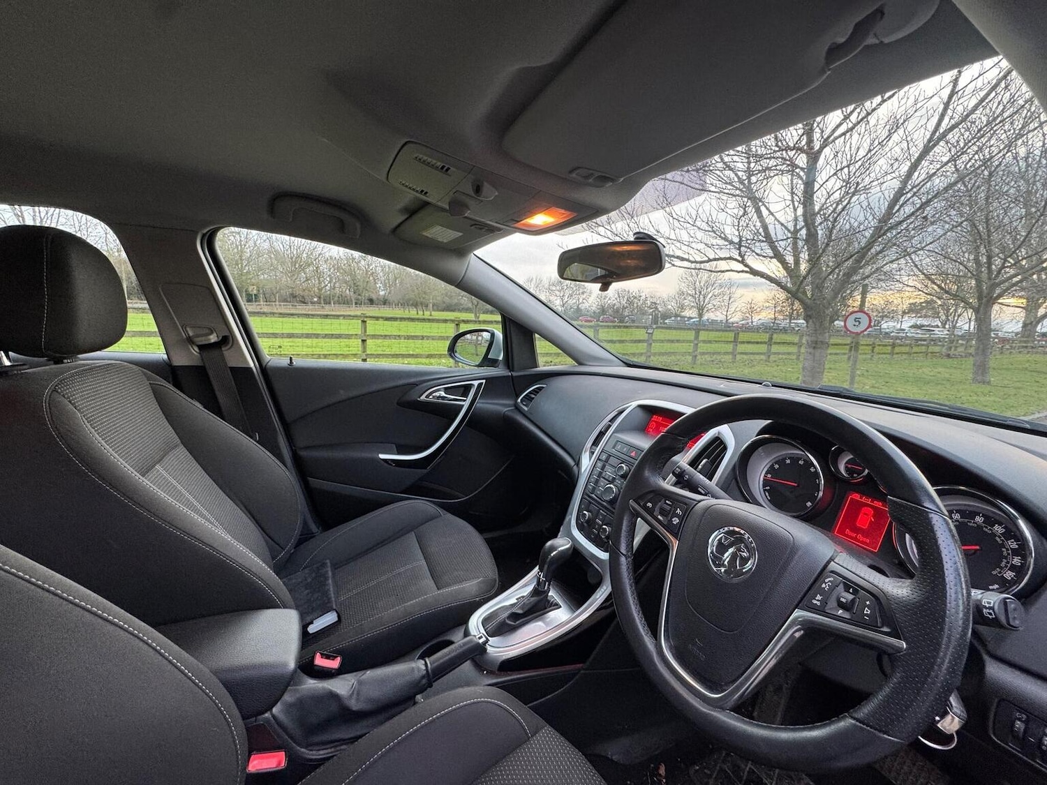 Used Vauxhall Astra 2013 for sale - 77445693: Photo 10