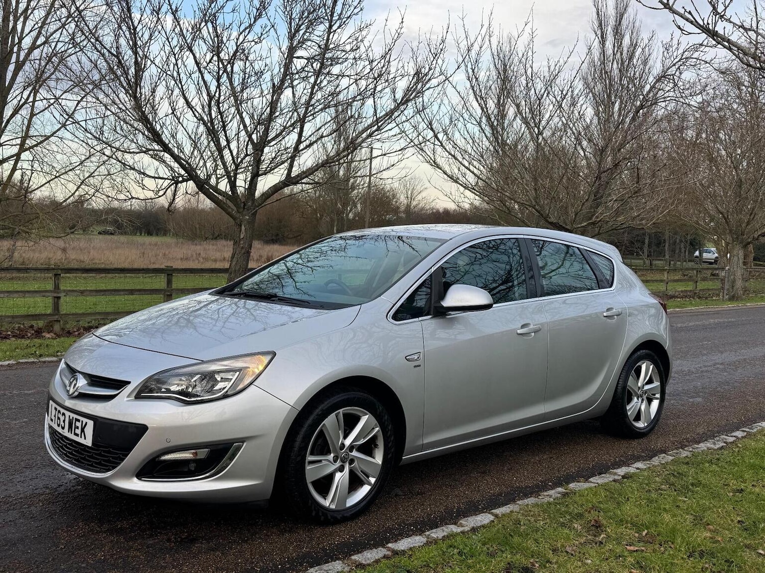 Used Vauxhall Astra 2013 for sale - 77445693: Photo 4