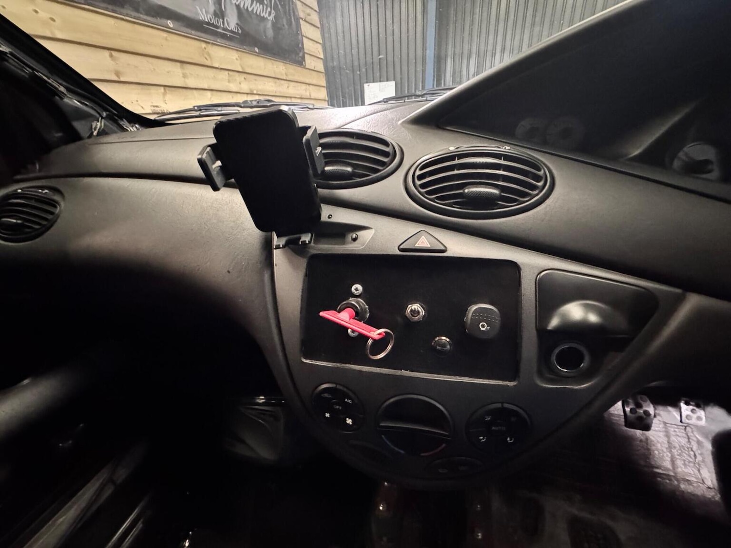 Used Ford Focus 2003 for sale - 78209958: Photo 8