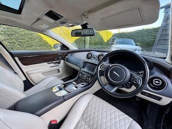 Used Jaguar XJ 2016 for sale - 78121591: Photo