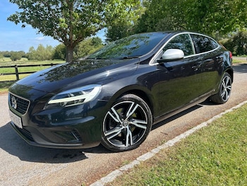 Used Volvo V40 2018 for sale - 78674127: Photo