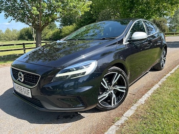 Used Volvo V40 2018 for sale - 78674127: Photo