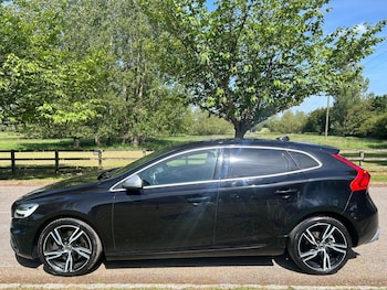 Used Volvo V40 2018 for sale - 78674127: Photo
