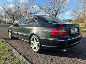 Used Mercedes-Benz CLK 2009 for sale - 77445689: Photo