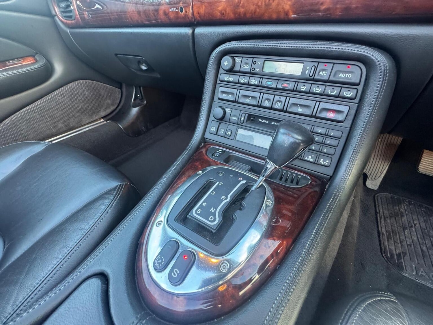 Used Jaguar XK8 2005 for sale - 77445698: Photo 8