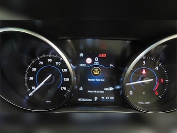 Used Jaguar F-Pace 2018 for sale - 77961999: Photo