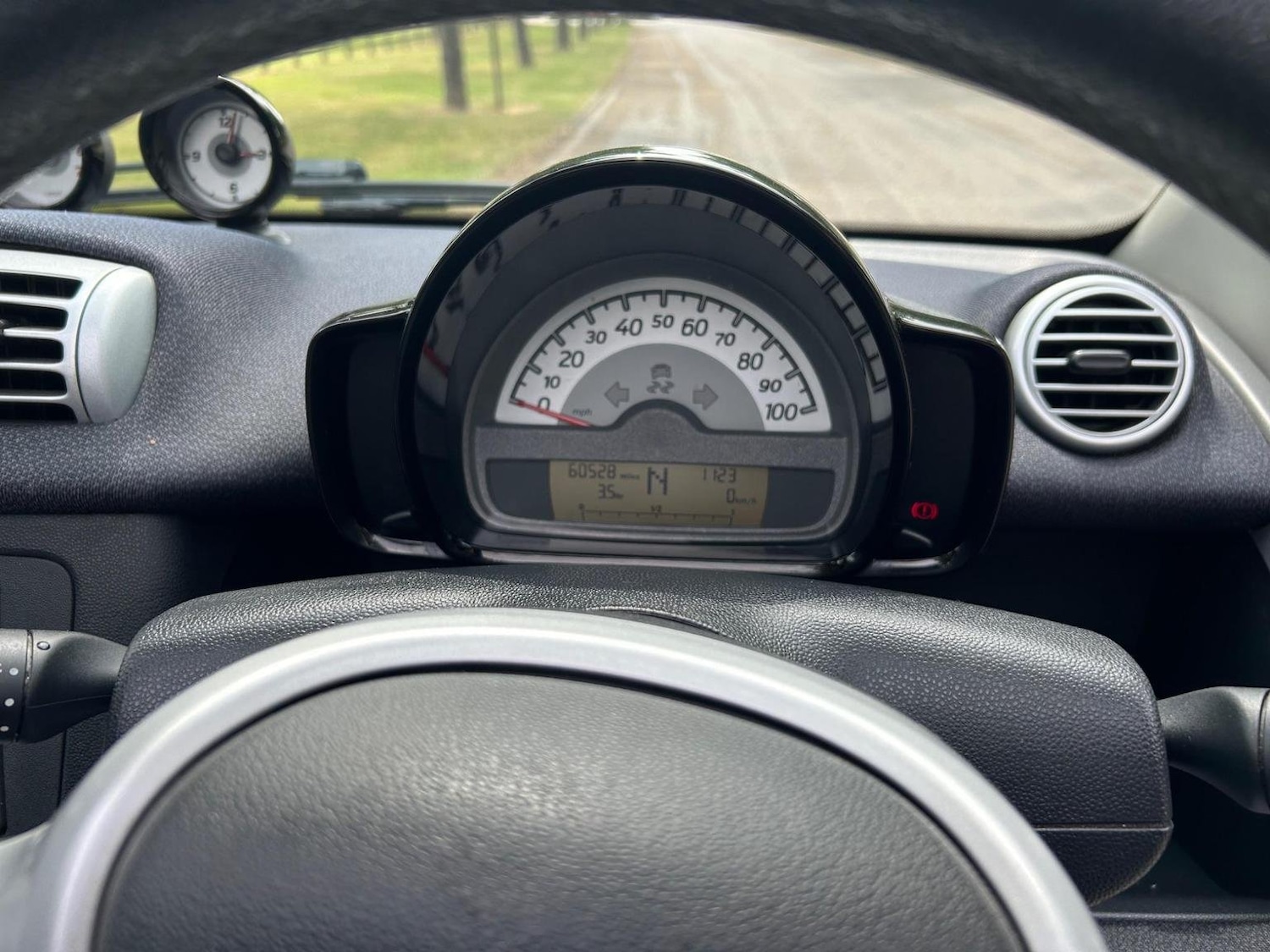 Used smart fortwo 2013 for sale - 77445660: Photo 28