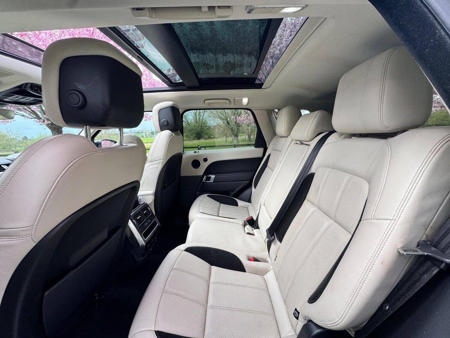 Used Land Rover Range Rover Sport 2018 for sale - 78105924: Photo 11