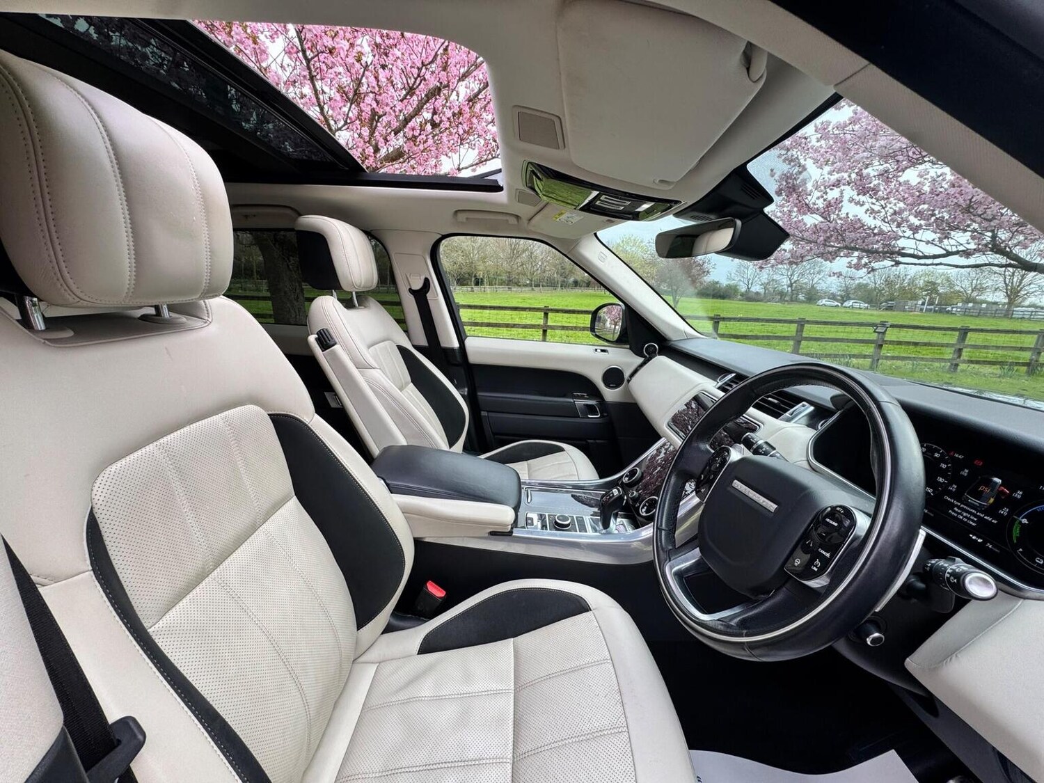 Used Land Rover Range Rover Sport 2018 for sale - 78105924: Photo 26