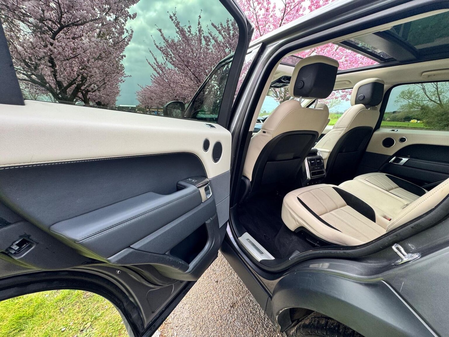 Used Land Rover Range Rover Sport 2018 for sale - 78105924: Photo 6