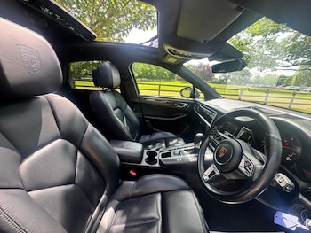 Used Porsche Macan 2020 for sale - 78683279: Photo