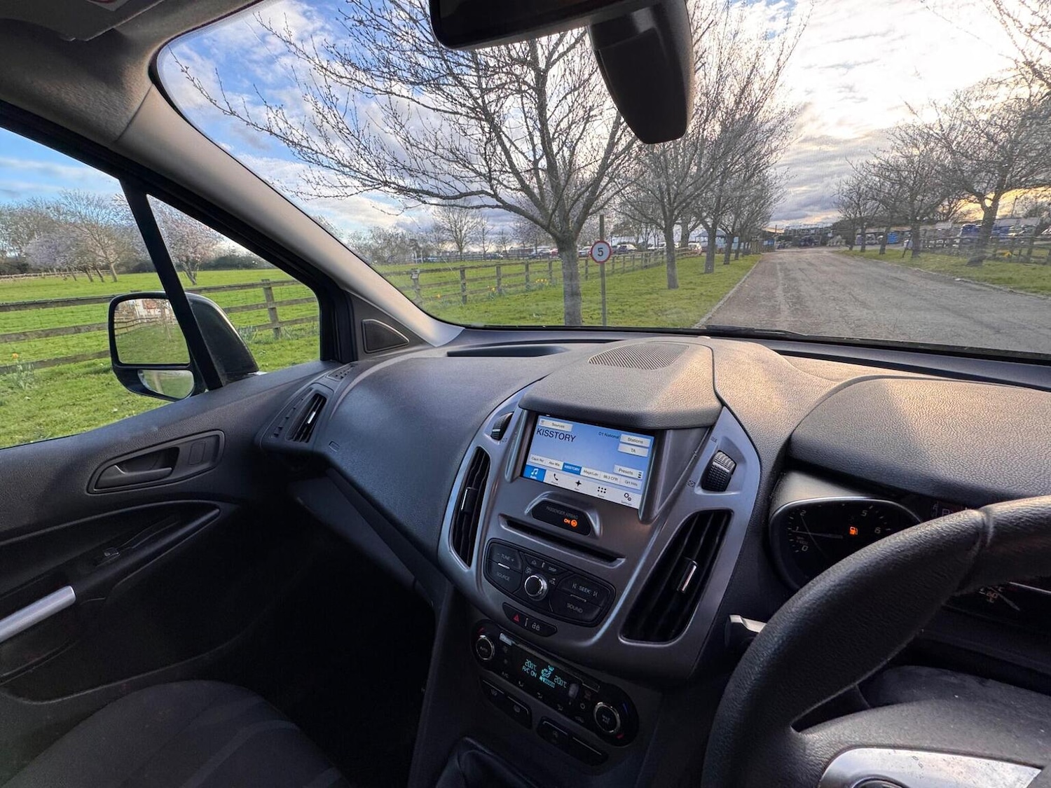 Used Ford Tourneo Connect 2017 for sale - 77822398: Photo 14