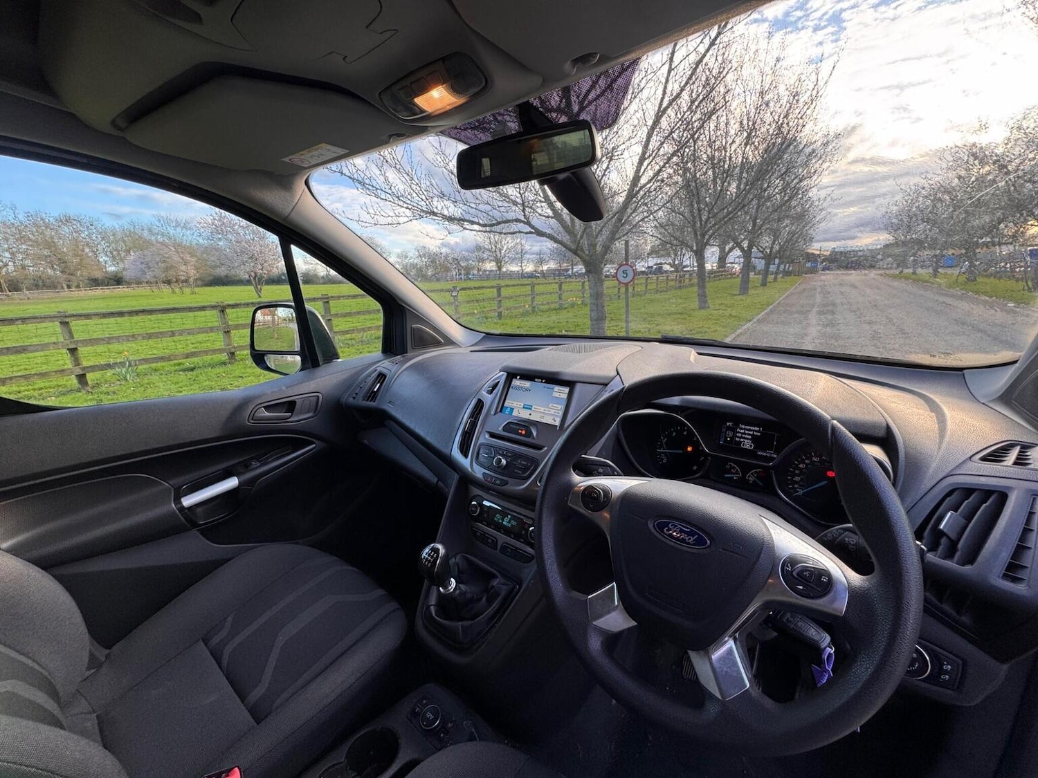 Used Ford Tourneo Connect 2017 for sale - 77822398: Photo 15