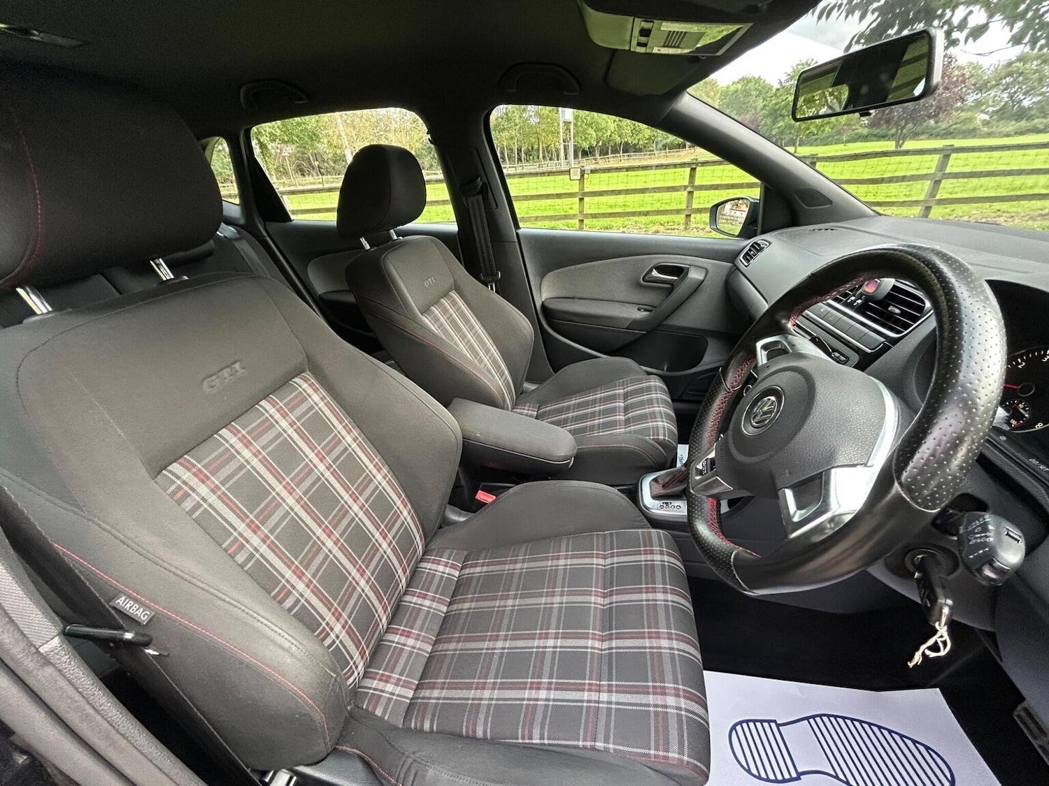 Used Volkswagen Polo 2011 for sale - 77445701: Photo 19