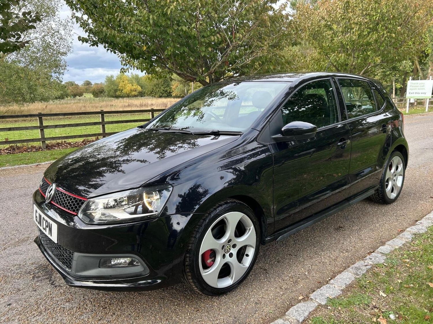 Used Volkswagen Polo 2011 for sale - 77445701: Photo 2