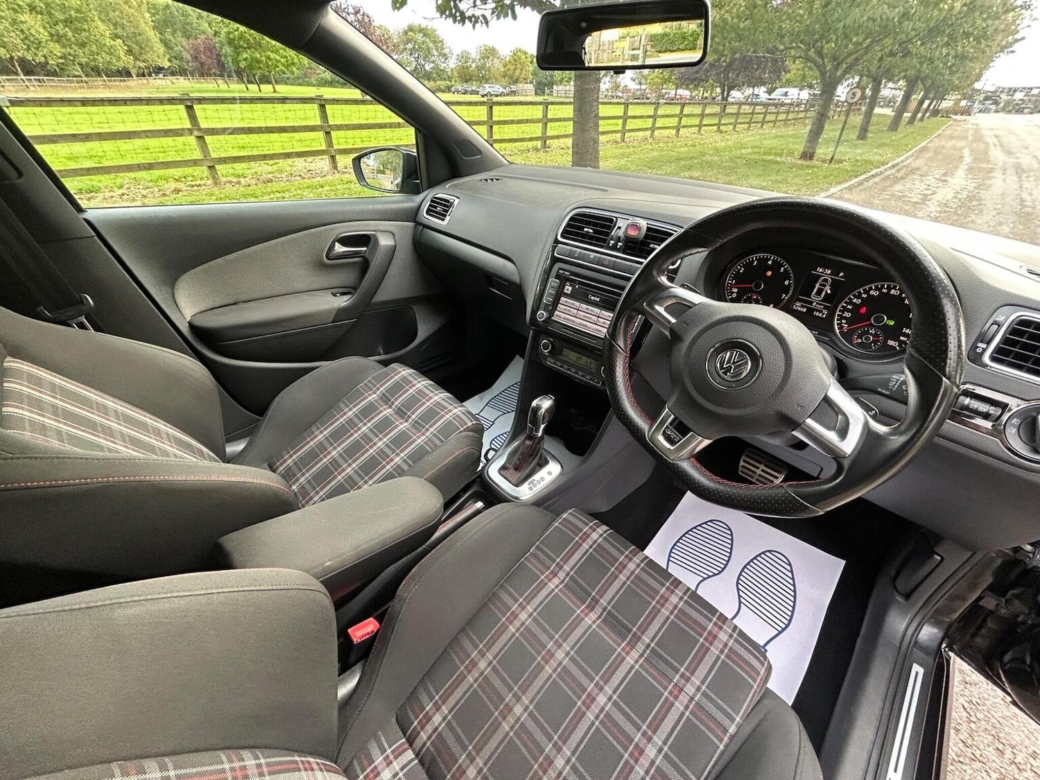 Used Volkswagen Polo 2011 for sale - 77445701: Photo 22