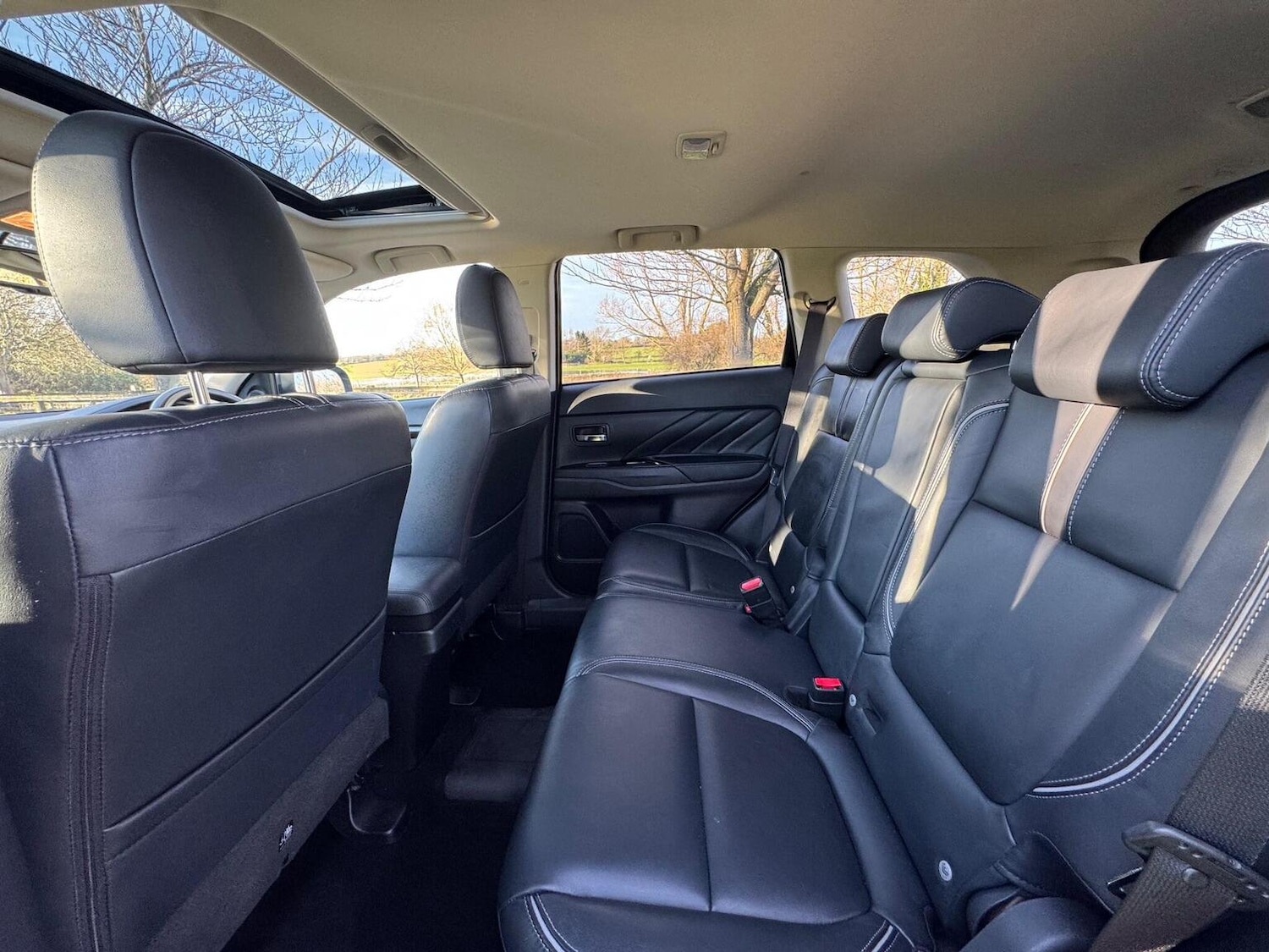 Used Mitsubishi Outlander 2015 for sale - 77445684: Photo 22