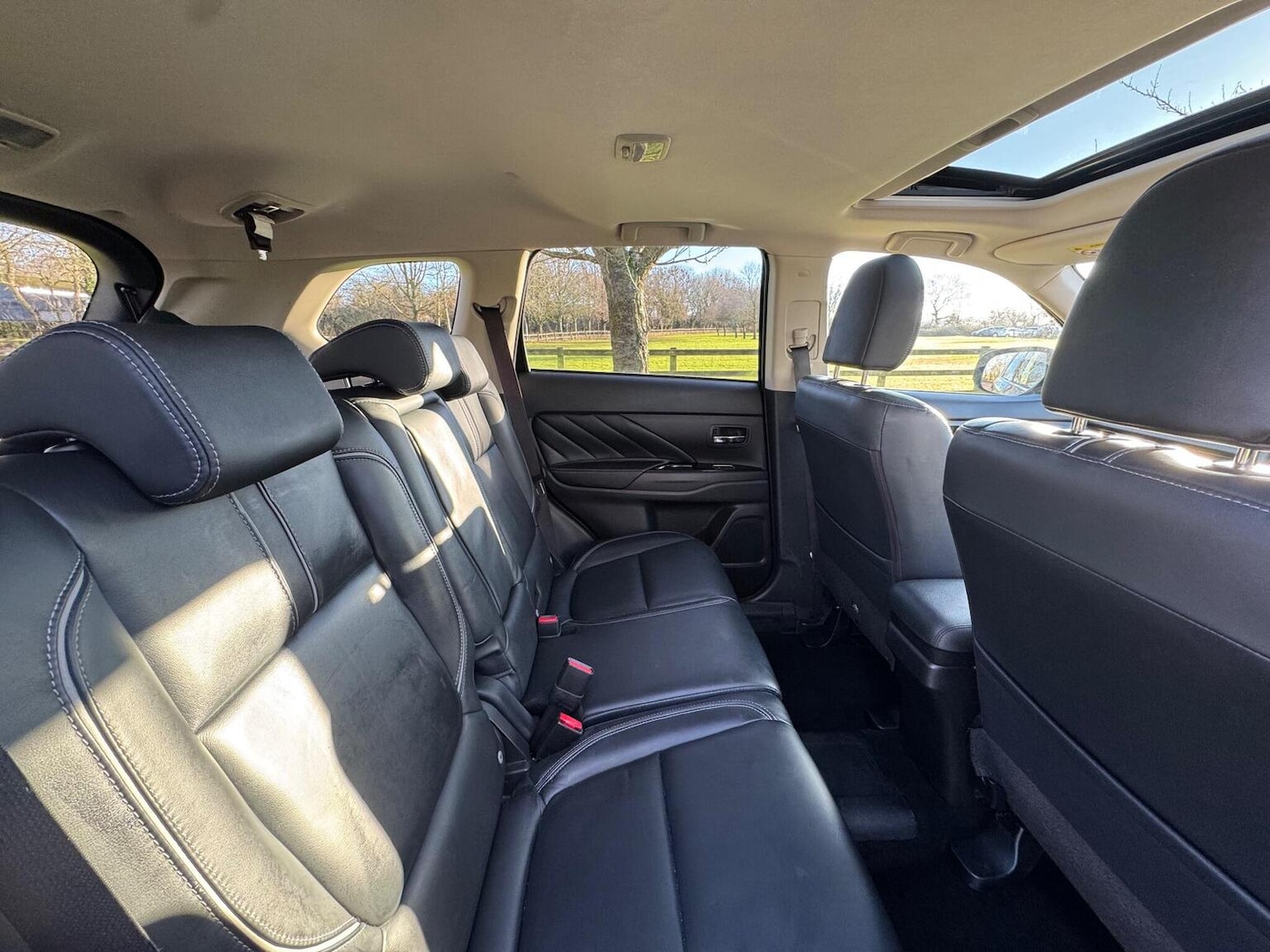 Used Mitsubishi Outlander 2015 for sale - 77445684: Photo 25