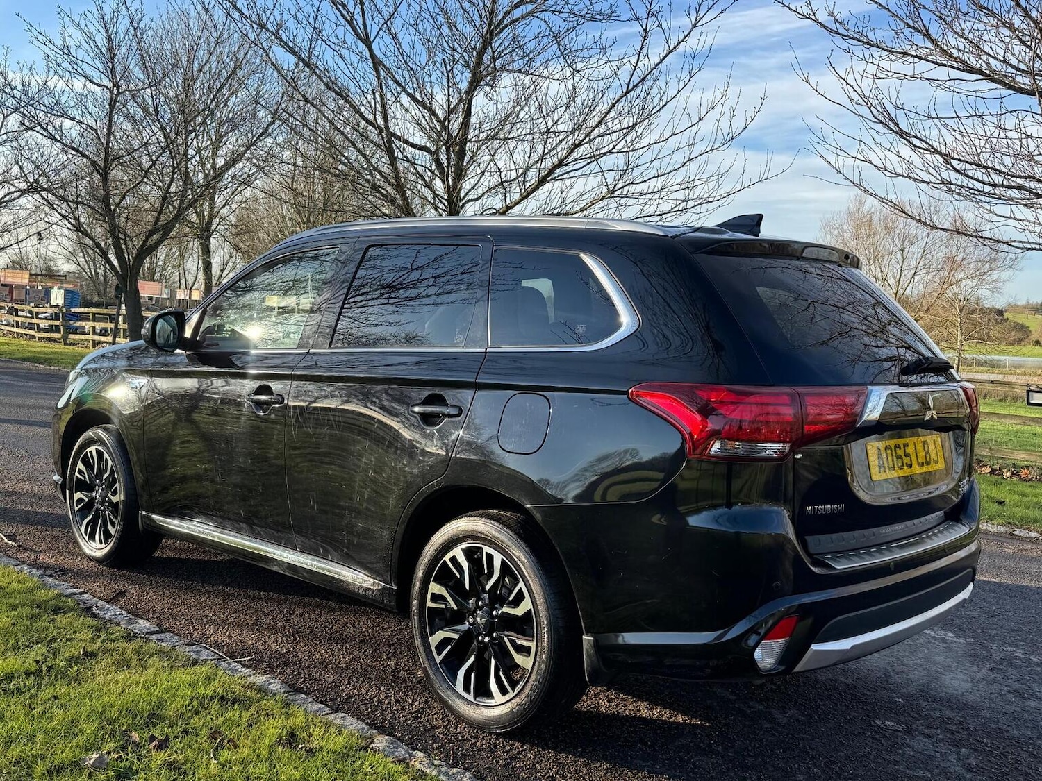 Used Mitsubishi Outlander 2015 for sale - 77445684: Photo 3