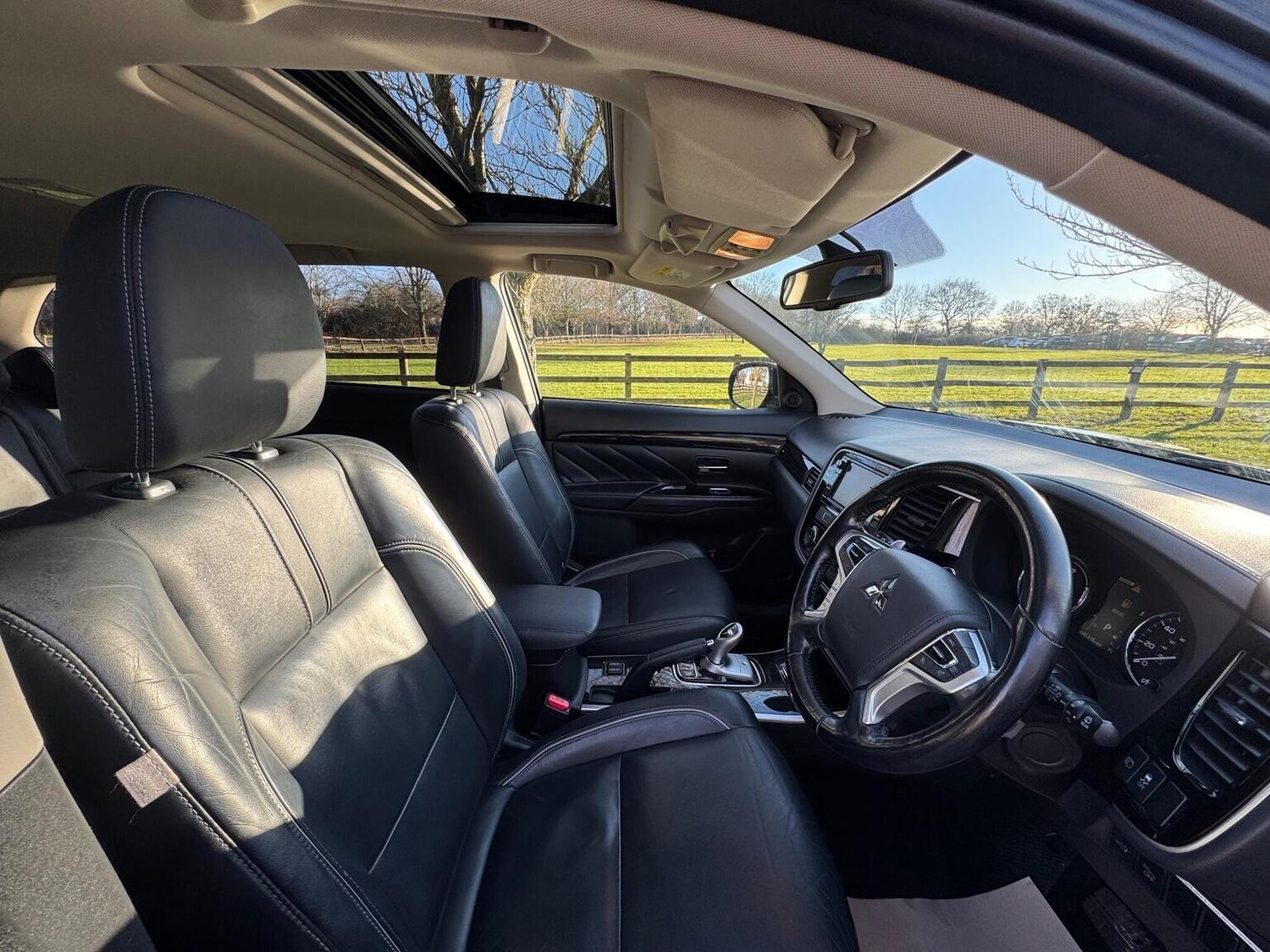 Used Mitsubishi Outlander 2015 for sale - 77445684: Photo 40