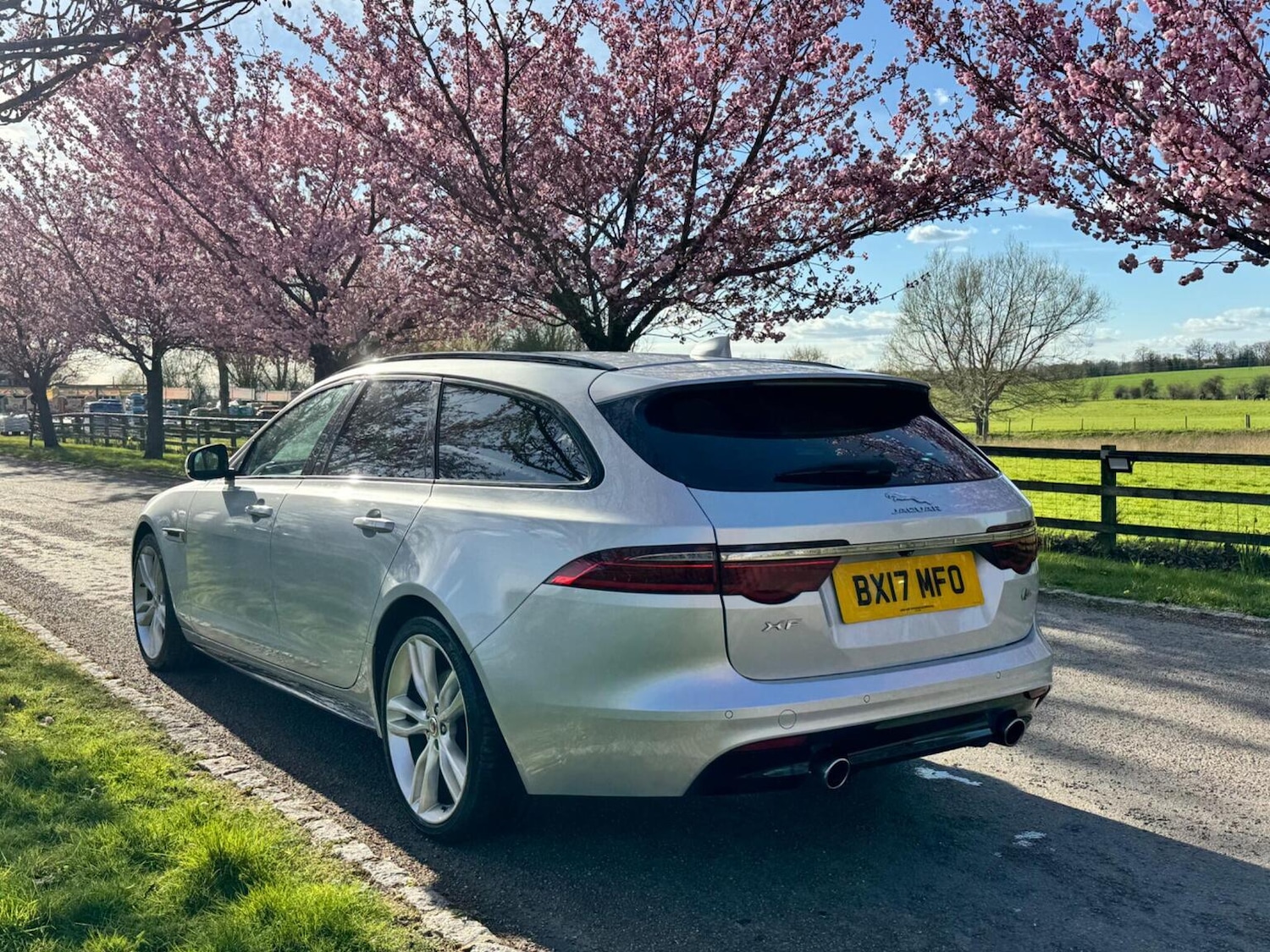 Used Jaguar XF 2019 for sale - 78149663: Photo 3