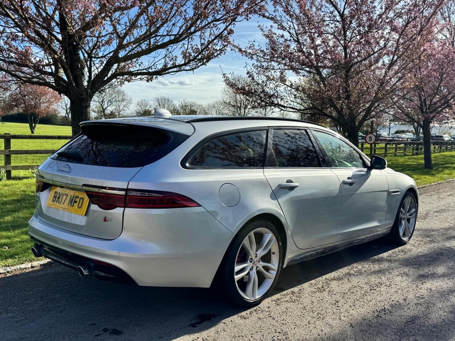 Used Jaguar XF 2019 for sale - 78149663: Photo 5