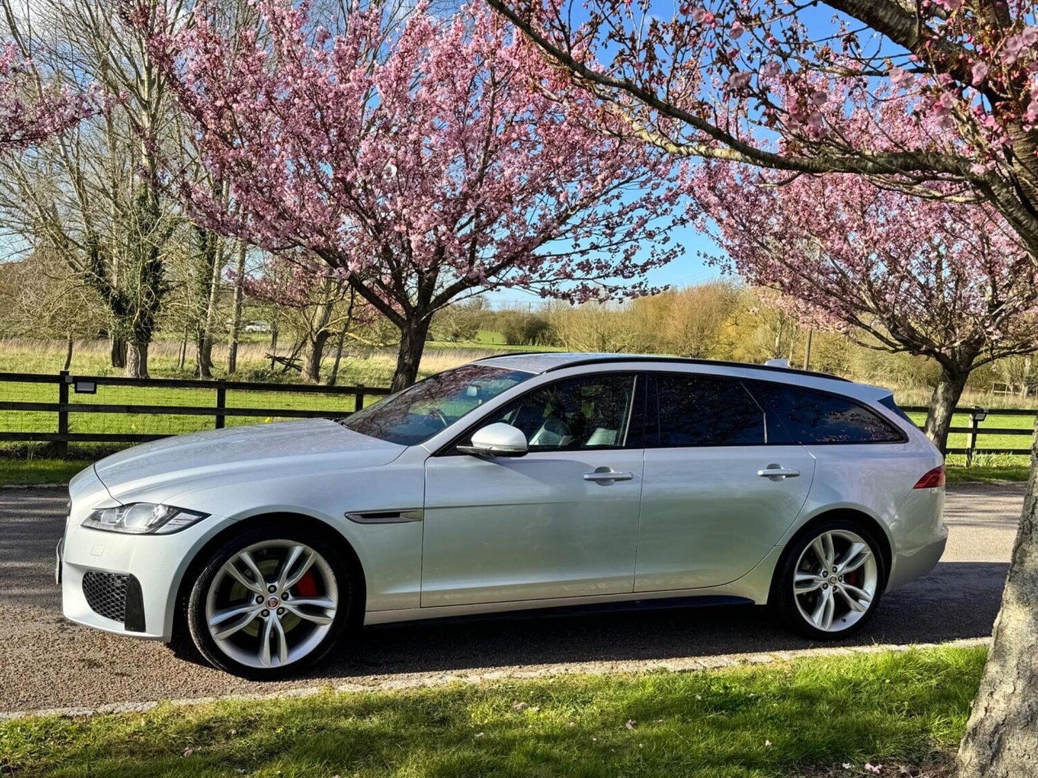 Used Jaguar XF 2019 for sale - 78149663: Photo 6