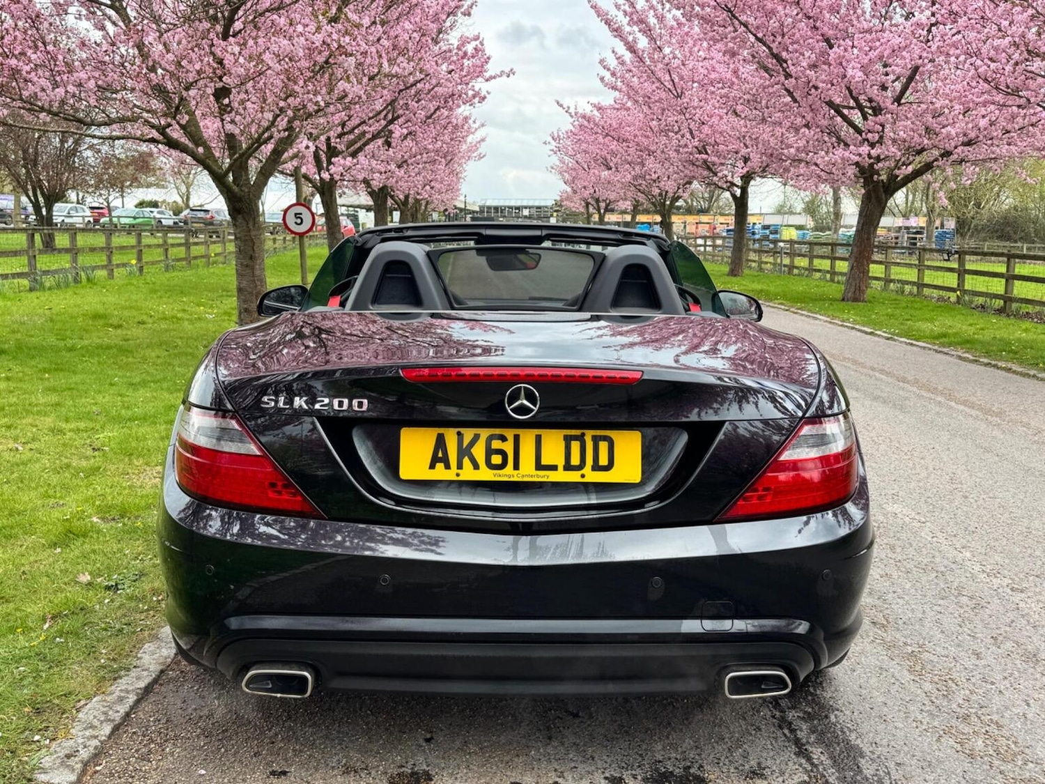 Used Mercedes-Benz SLK 2011 for sale - 77649538: Photo 18