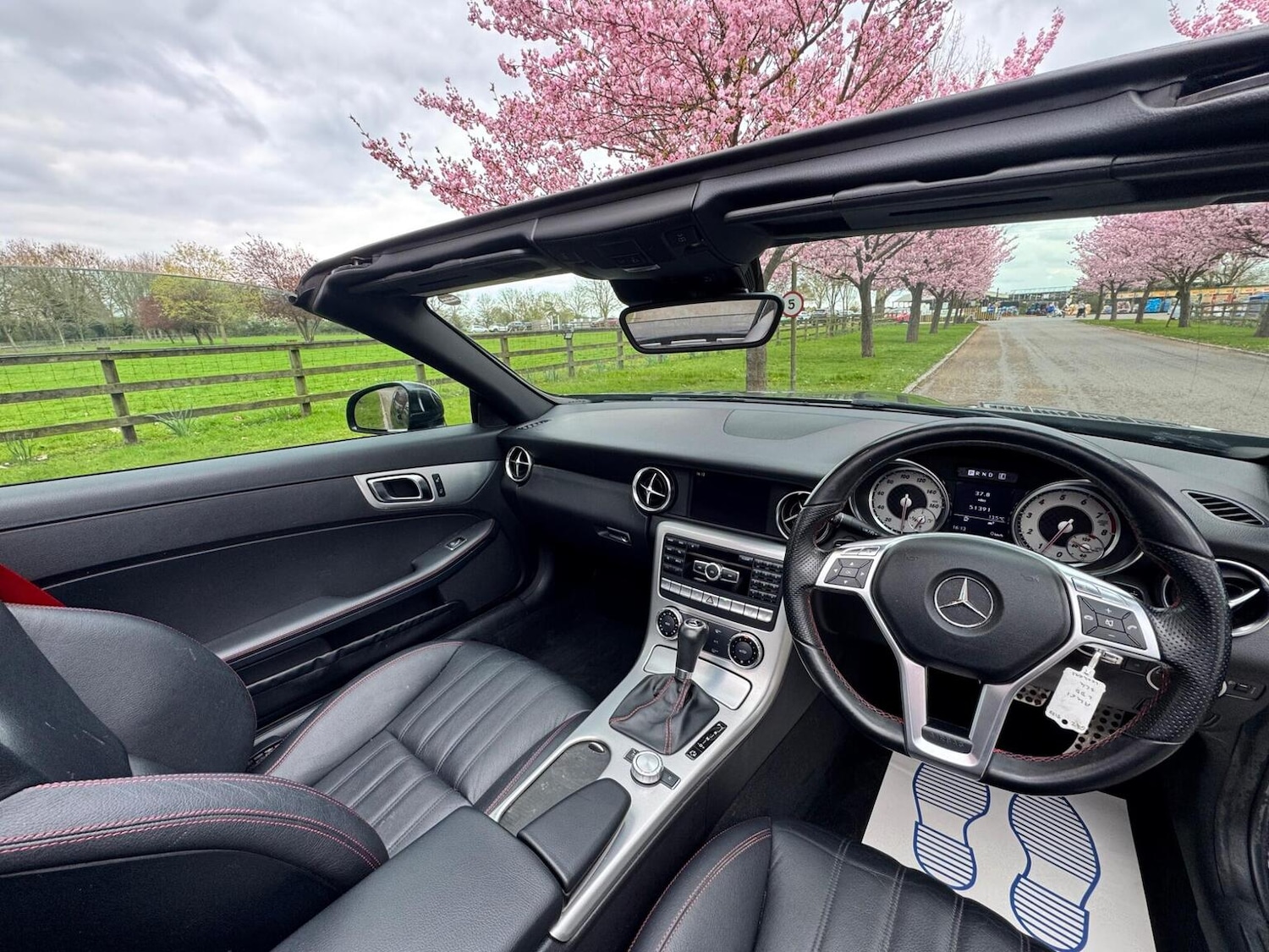 Used Mercedes-Benz SLK 2011 for sale - 77649538: Photo 26