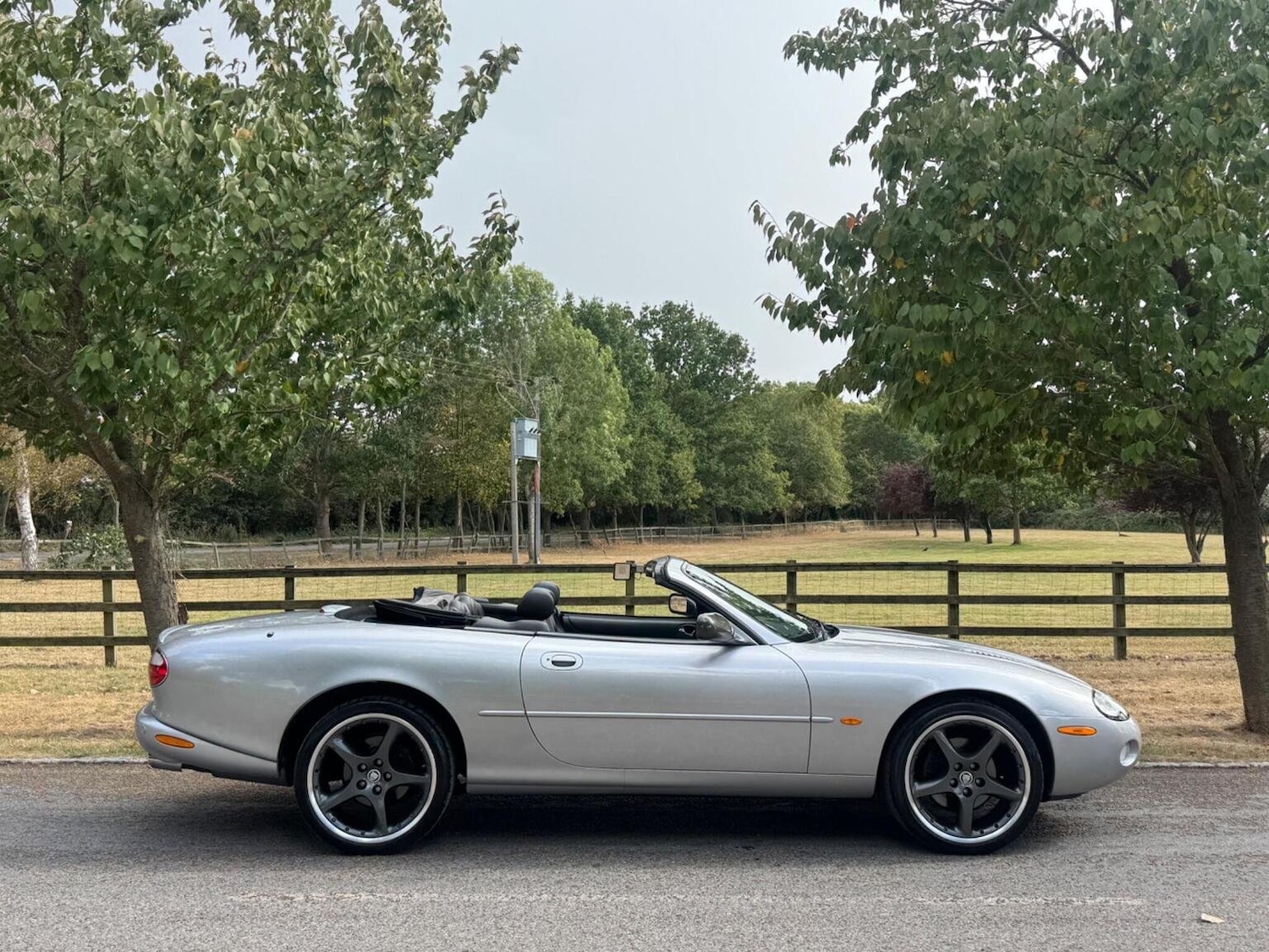 Used Jaguar XK8 2002 for sale - 77445653: Photo 23