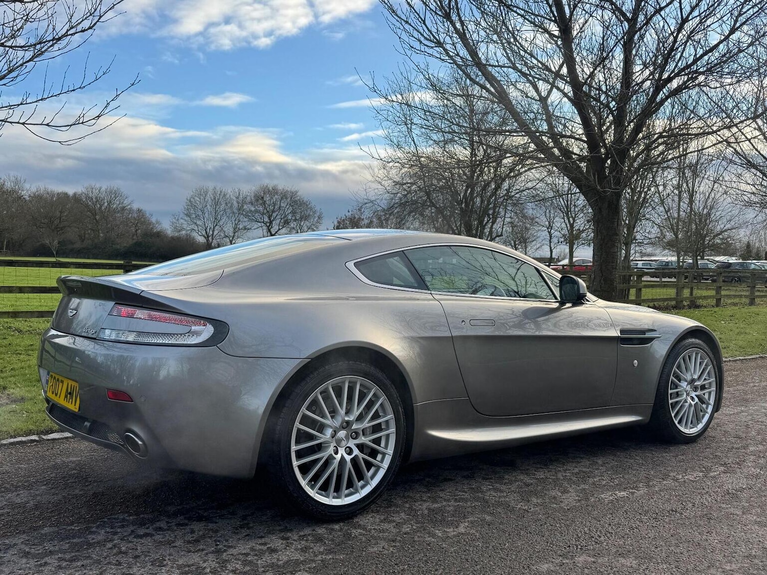 Used Aston Martin Vantage 2011 for sale - 77445672: Photo 12