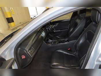 Used Jaguar XF 2017 for sale - 77701079: Photo