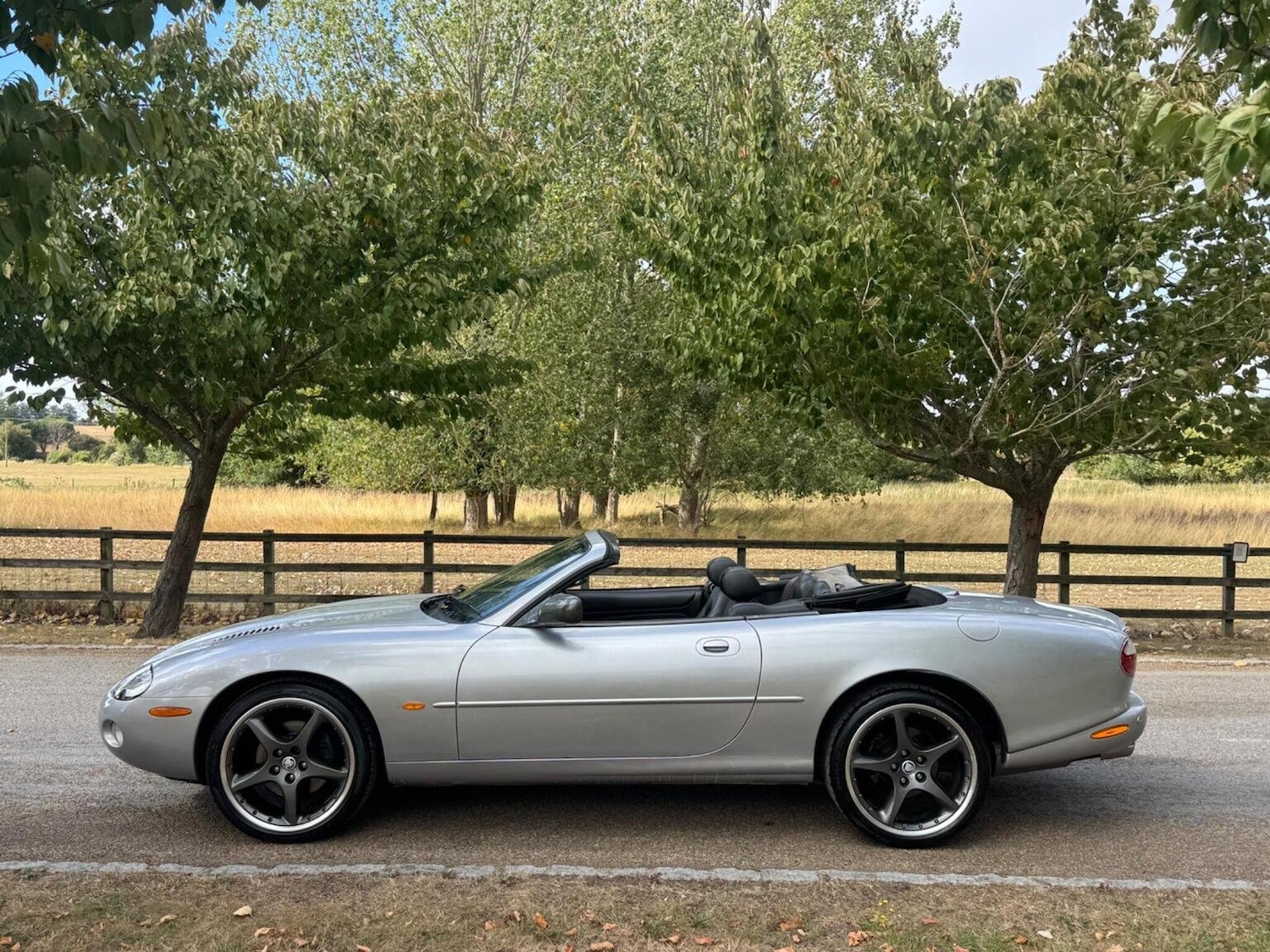 Used Jaguar XK8 2002 for sale - 78209941: Photo 19