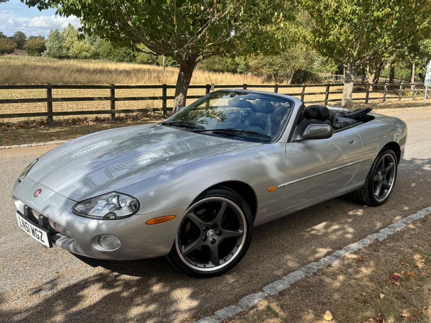 Used Jaguar XK8 2002 for sale - 78209941: Photo 8