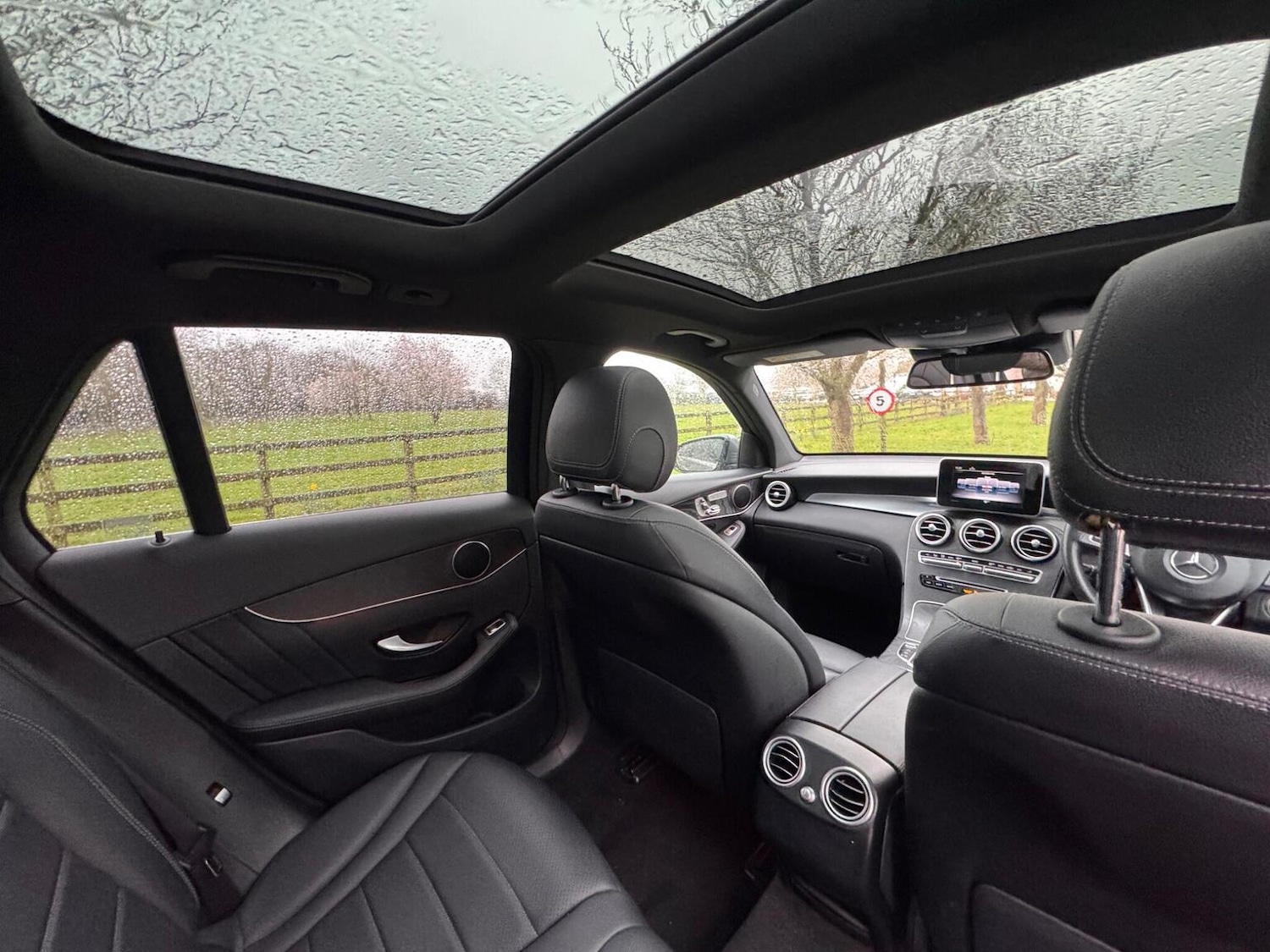 Used Mercedes-Benz GLC 2018 for sale - 77781650: Photo 32