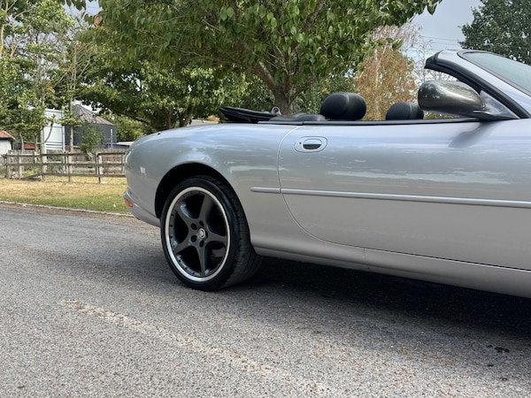 Used Jaguar XK8 2002 for sale - 75714339: Photo 10