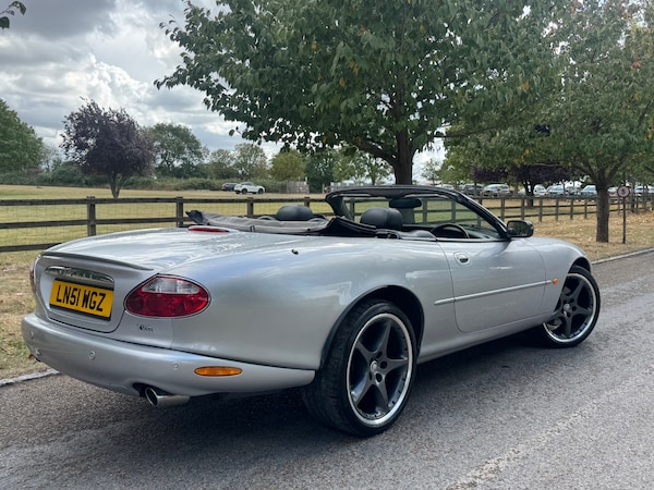 Used Jaguar XK8 2002 for sale - 75714339: Photo 2