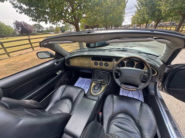 Used Jaguar XK8 2002 for sale - 75714339: Photo 6