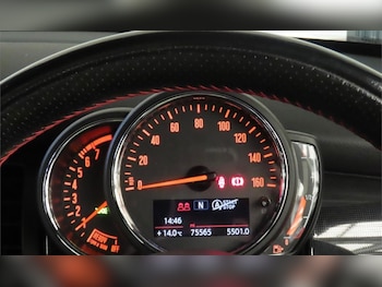 Used MINI Hatch 2018 for sale - 76576169: Photo