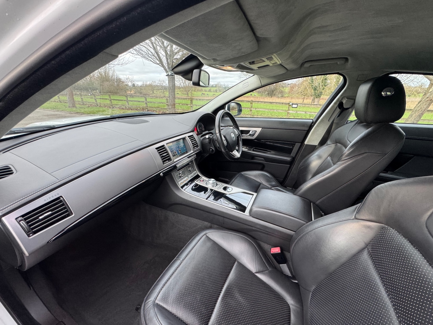 Used Jaguar XF 2011 for sale - 77166180: Photo 11