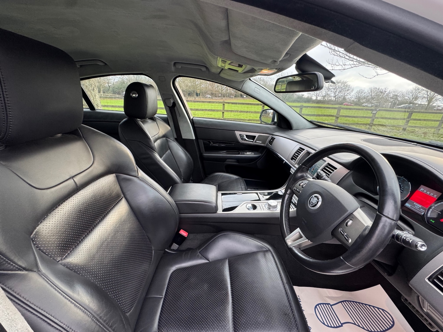 Used Jaguar XF 2011 for sale - 77166180: Photo 21