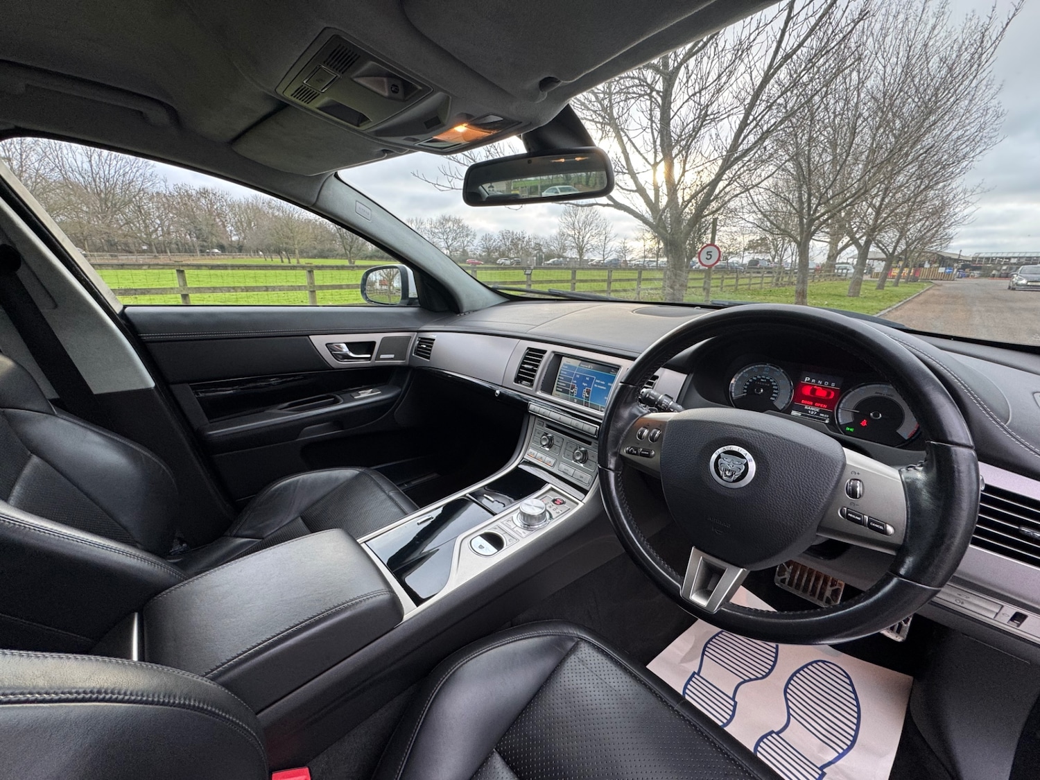 Used Jaguar XF 2011 for sale - 77166180: Photo 22